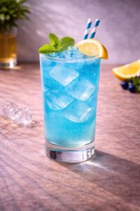 Ein Cocktail so klar und blau wie der Himmel - alkoholfrei - mit Zitrone und Blue Curacao Sirup